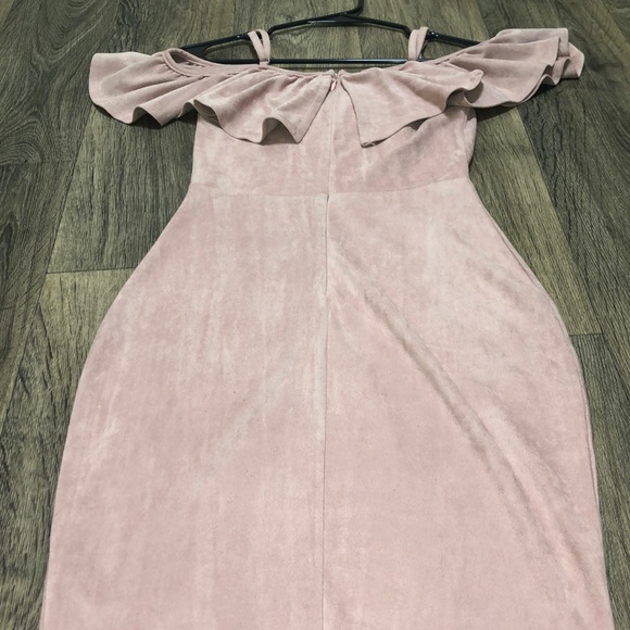 BRAND NEW!! Gorgeous pink midi Dress - Picture 4 of 4